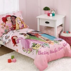 Disney Princess 4pc Toddler/Crib Bedding Set | Moana Tiana Ariel | Storage Bag
